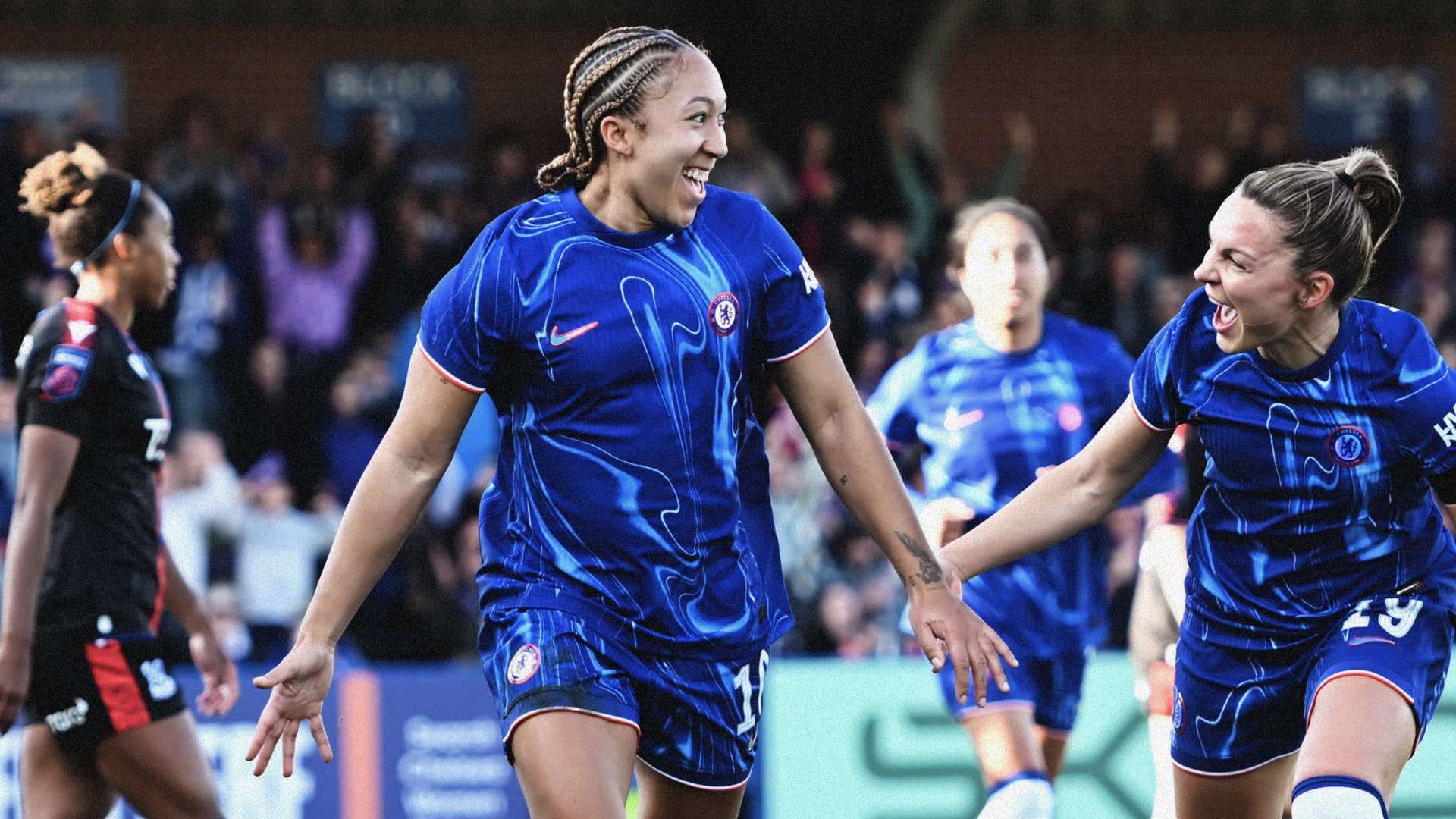 巨大超級低級的失誤 皇馬門將離奇失誤送烏龍.