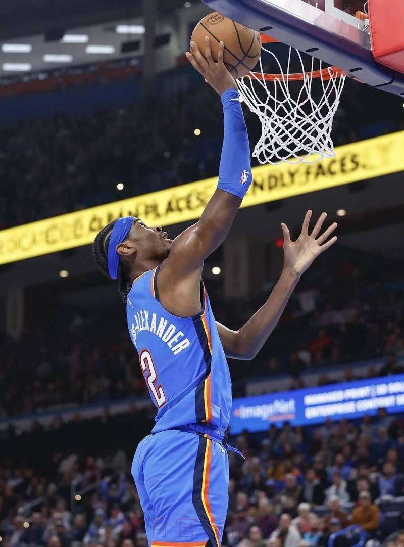 亚历山大火力全开 强投三分一箭穿心